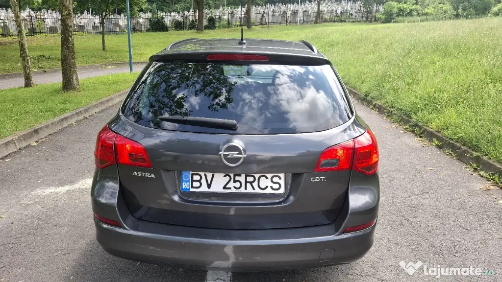 OPEL Astra 2011 — imagine 4