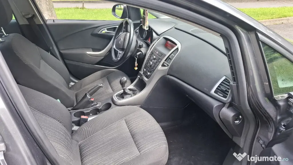 OPEL Astra 2011 — imagine 6