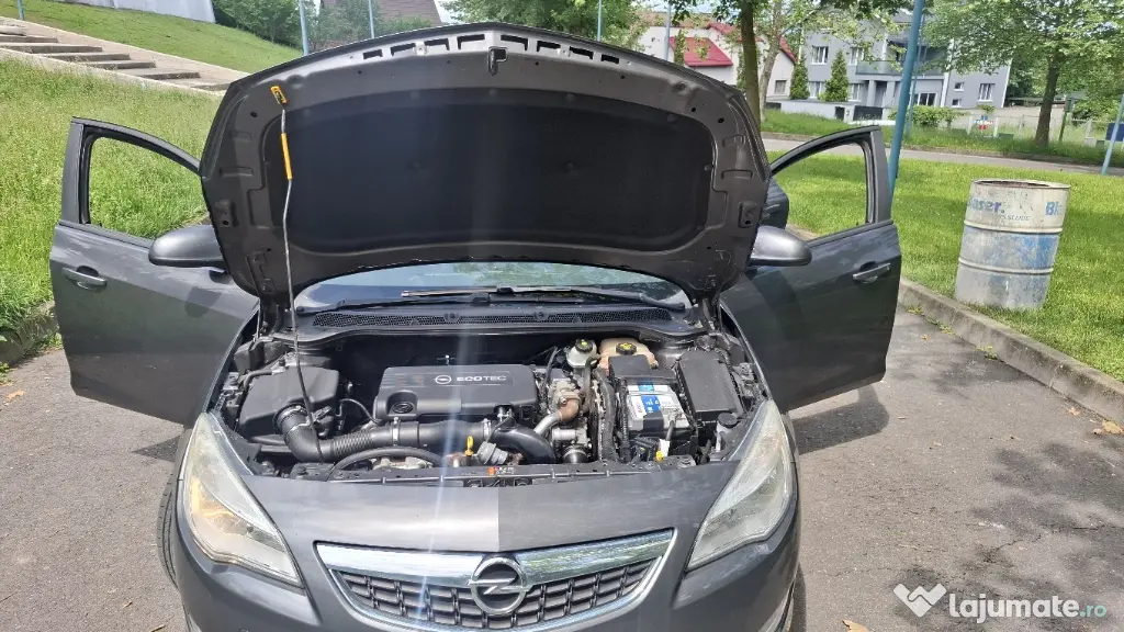 OPEL Astra 2011 — imagine 7