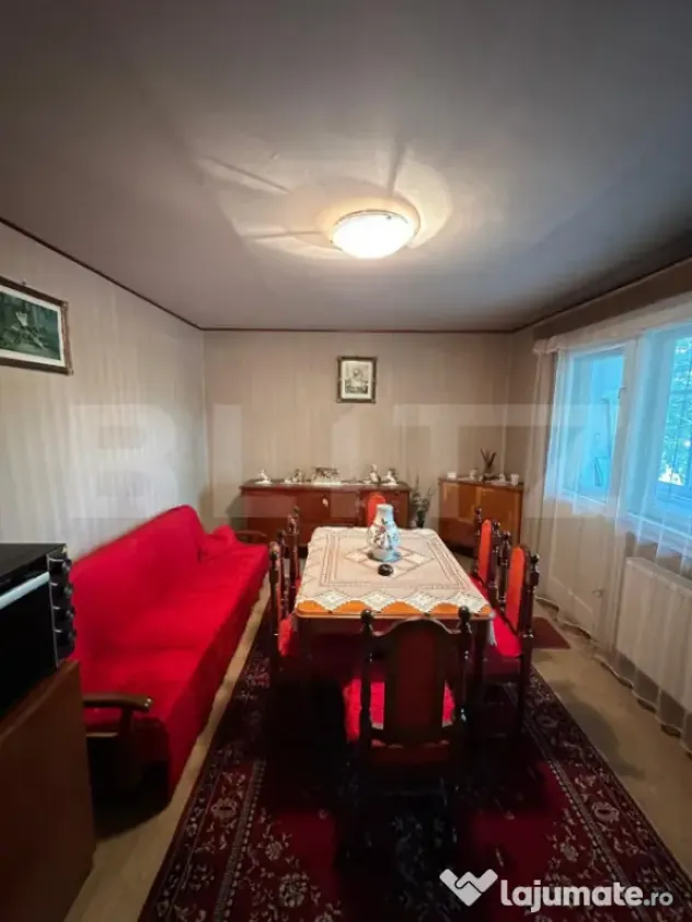 Apartament 3 camere decomandate, boxă, centrală, zona Prim