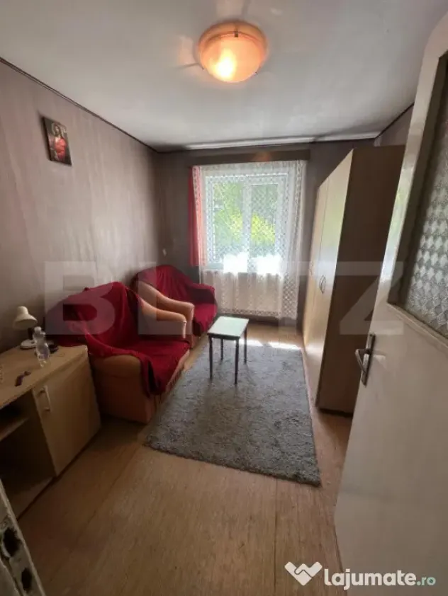 Apartament 3 camere decomandate, boxă, centrală, zona Prim