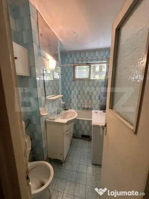 Apartament 3 camere decomandate, boxă, centrală, zona Prim