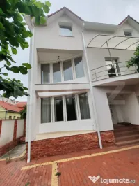 Casă de vânzare , în apropierea Oficiului de Cadastru