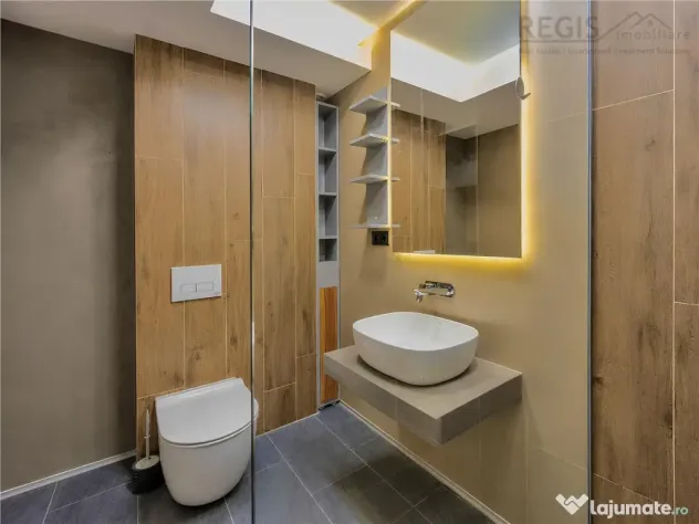Apartament central cu 3 camere si parcare in Cosmopolit