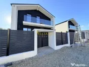 Casa moderna P M, design elegant #537;i confort premium 