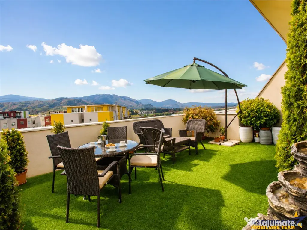 Penthouse extravagant,living spectaculos, semineu,terase gen
