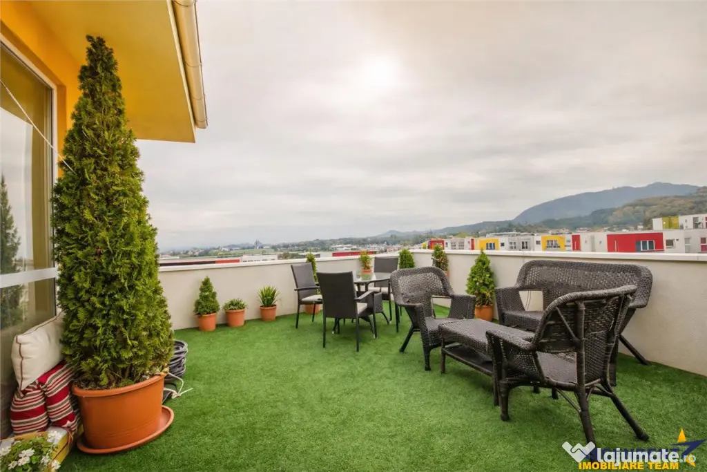 Penthouse extravagant,living spectaculos, semineu,terase gen