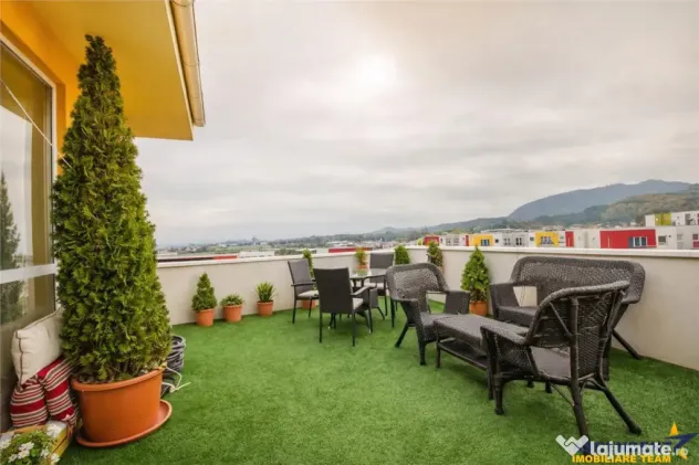Penthouse extravagant,living spectaculos, semineu,terase gen