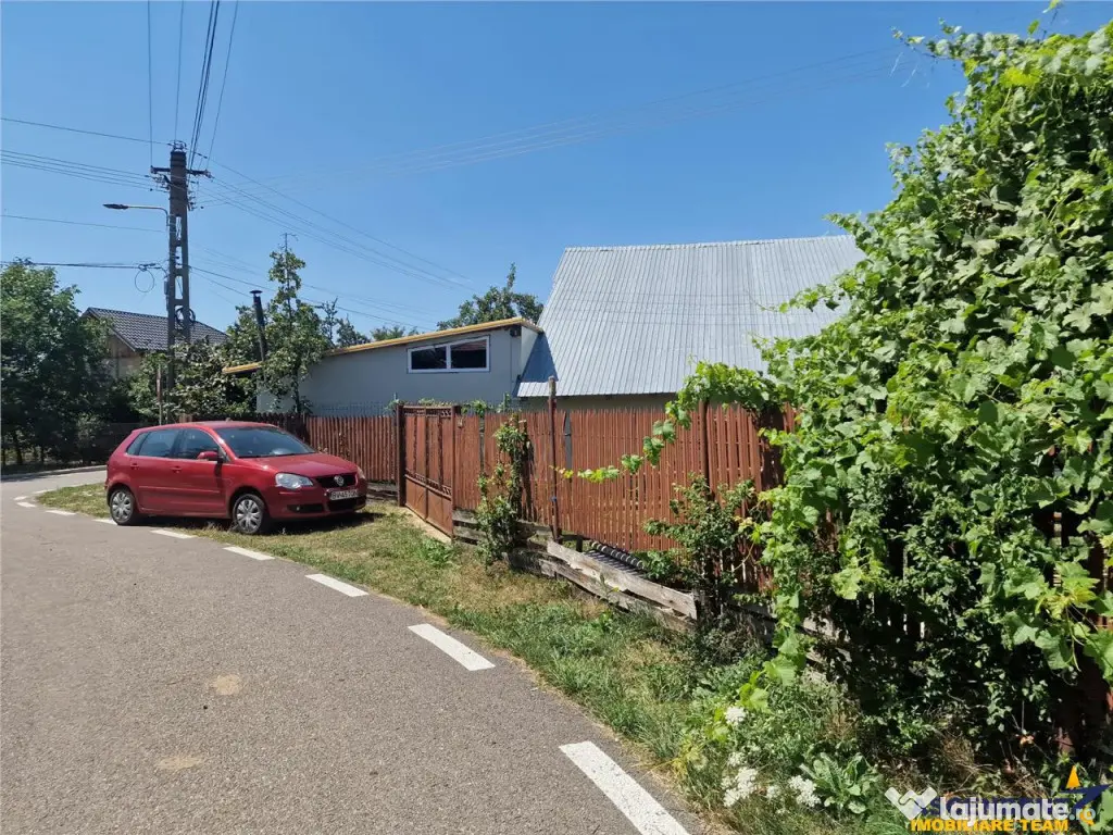 Casa traditionala, cu 2.000mp teren roditor, Izvoarele, Prah