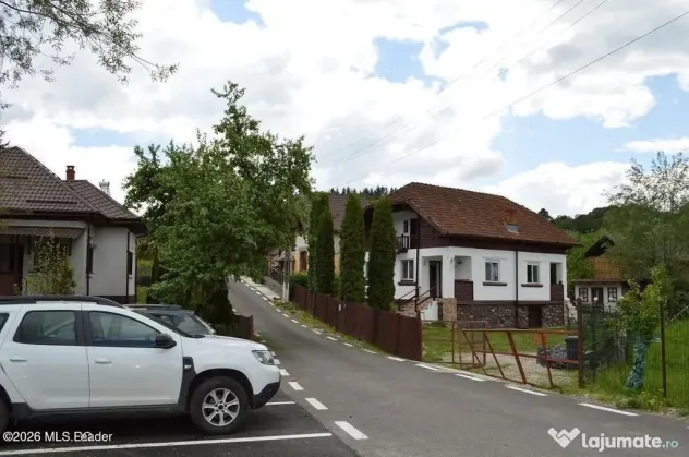 Nucsoara - Casa cu teren 600 mp
