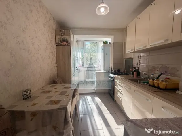 Apartament 3 camere - zona Bd. Gării/Făget