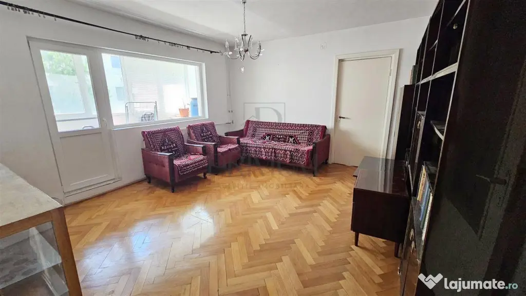 SOARELUI - 3 CAM - DECOMANDAT - BAIE RENOVATA - ETAJ 2 - BLO