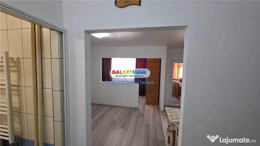De garsoniera cf 1 etaj intermediar la cheie gavana