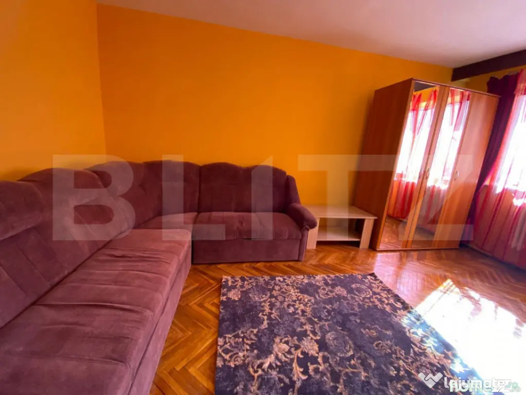 Apartament de 2 camere, 60 mp, decomandat, zona strazii Fant