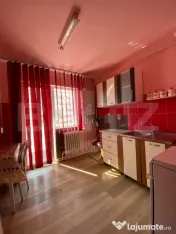 Apartament de 2 camere, 60 mp, decomandat, parcare, zona str 