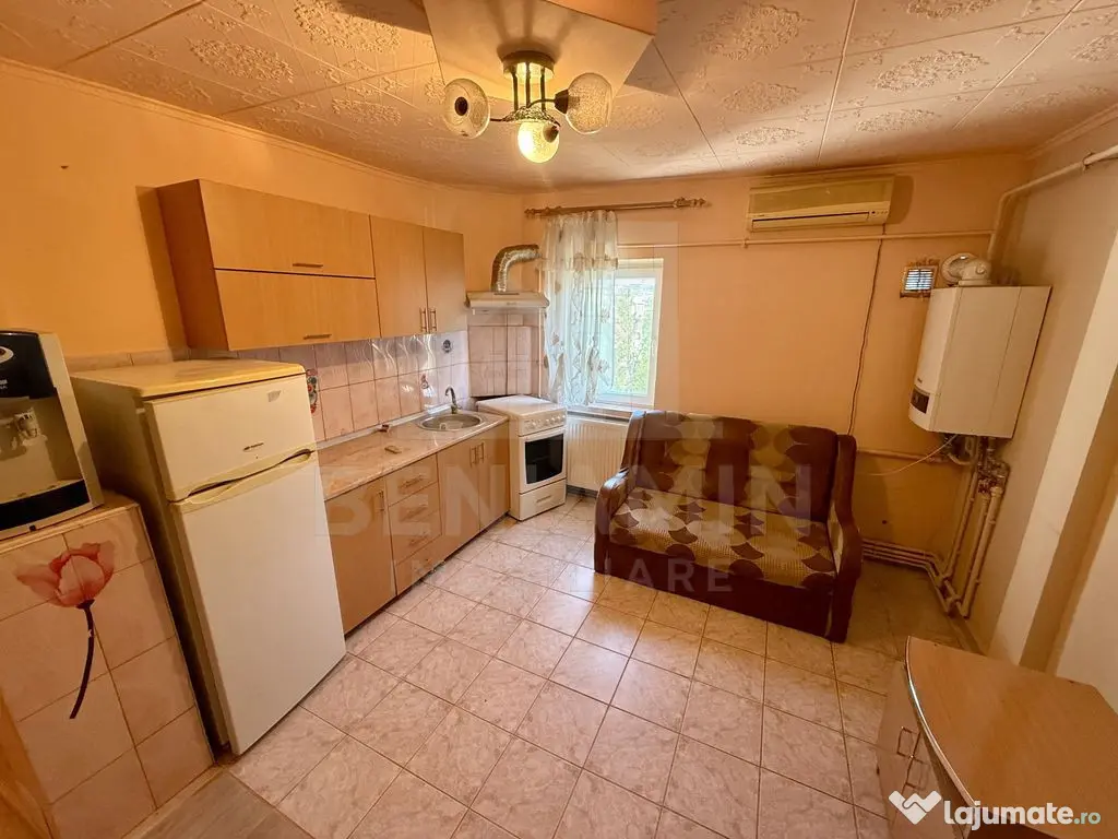 2 decomandate - centrala proprie - 53mp - 1980 - Rovine -...