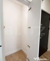 Apartament 2 camere, complet renovat, etaj 3, Bulevardul Geo