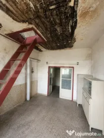 Apartament la casă, 27 mp - zona 7 noiembrie