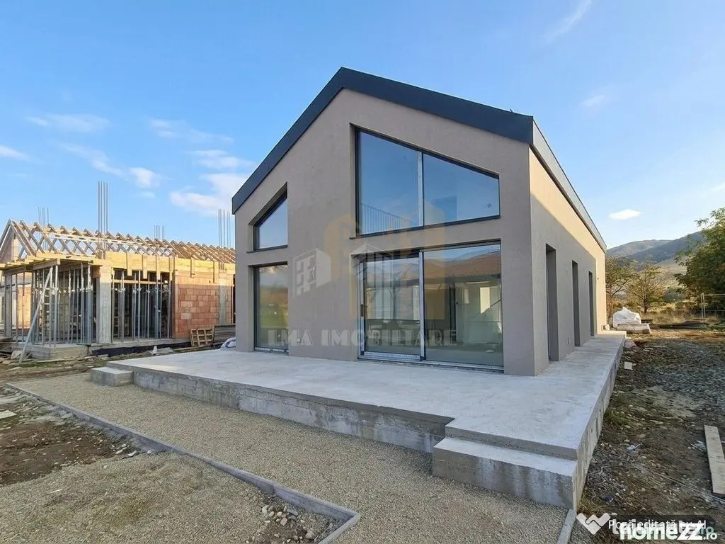 Casa individuala Parter si mansarda Sanpetru Brasov zona Lempes - Sanpetru (Brasov)