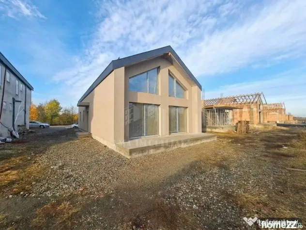 Casa individuala Parter si mansarda Sanpetru Brasov zona Lempes - Sanpetru (Brasov)