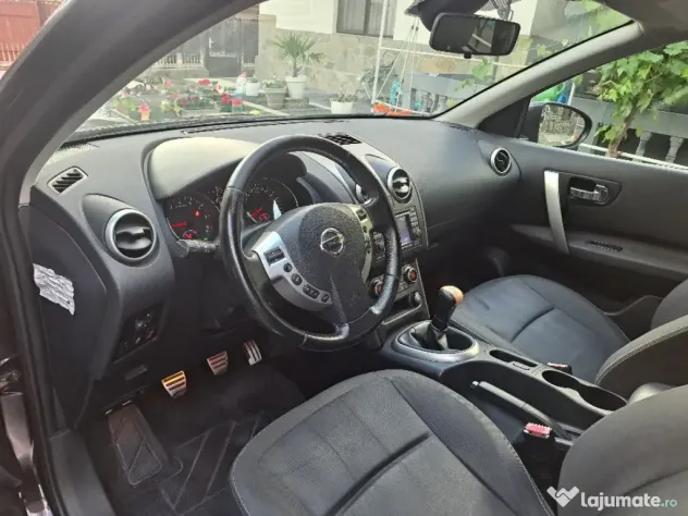 Nissan Qashqai model Tekna 2012 1.6 benzină mpi Euro 5