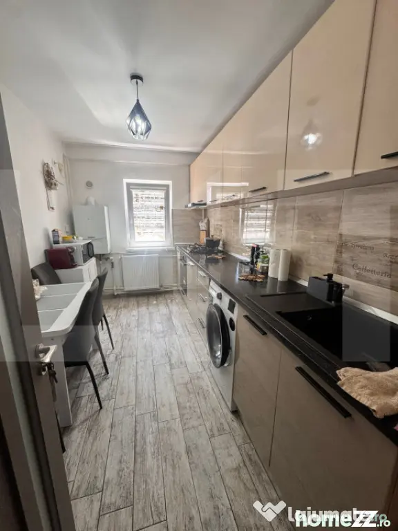Apartament cu 3 camere decomandat - complet mobilat - zona M