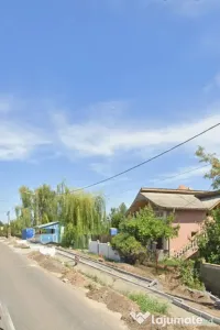 Casa-OLT Nicolae Titulescu, stradal, potrivita si pentru spatiu comercial 