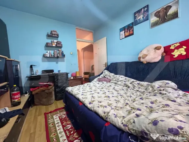 Apartament 4 camere cu potențial, 79 mp, parter, zonă apre