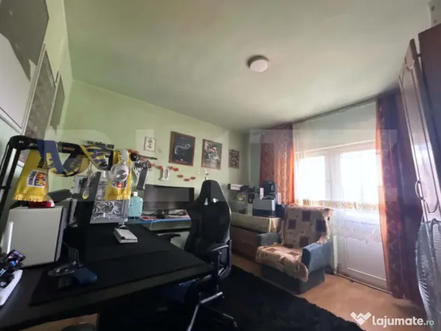 Apartament 4 camere cu potențial, 79 mp, parter, zonă apre