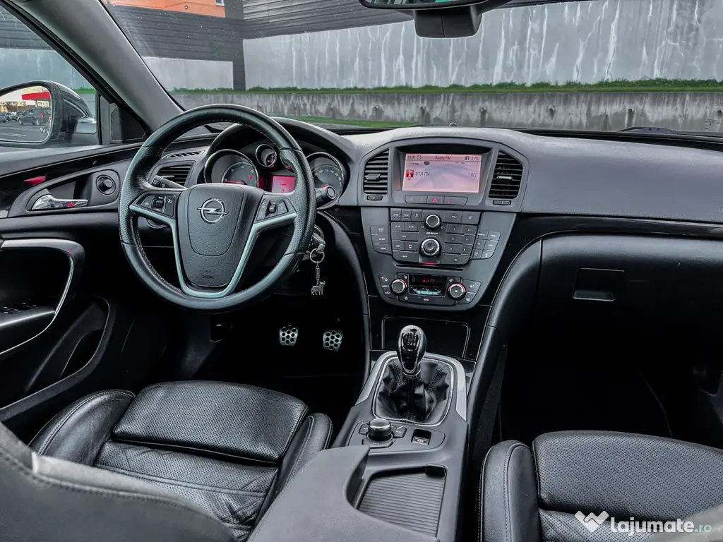 Opel Insignia 2011 piele perforata bixenon