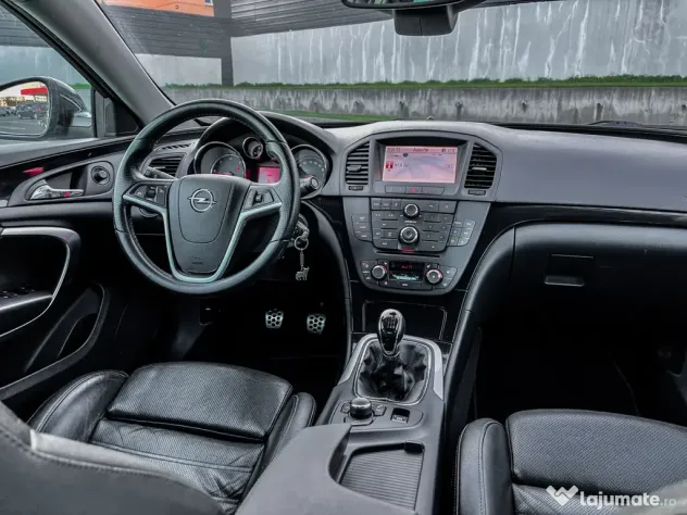 Opel Insignia 2011 piele perforata bixenon