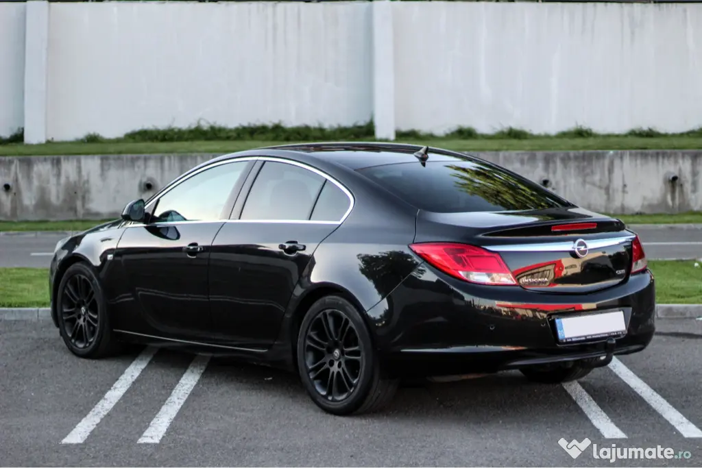 Opel Insignia 2011 piele perforata bixenon