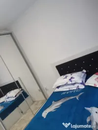 Închiriez apartament cu 3 camere