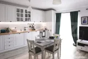 Apartament 67 mp semidecomandat complet mobilat si utilat, p 