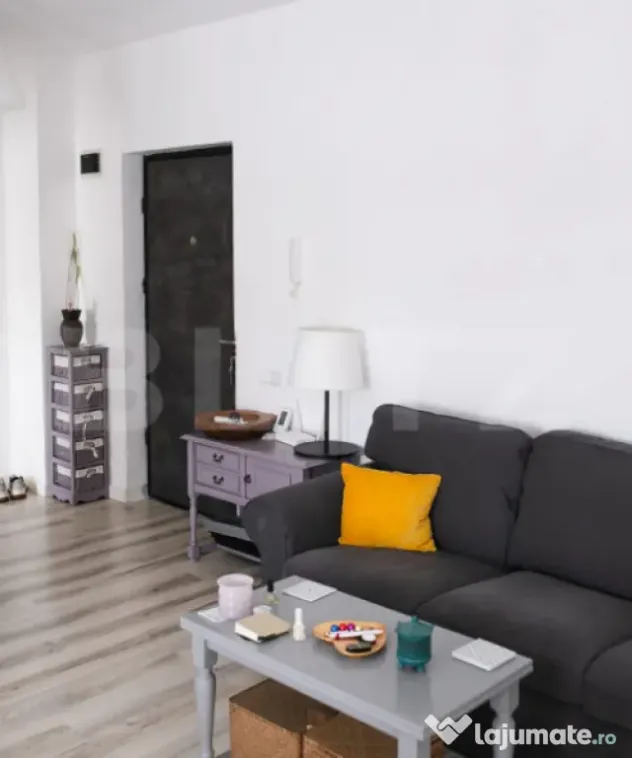 Apartament 67 mp semidecomandat complet mobilat si utilat, p