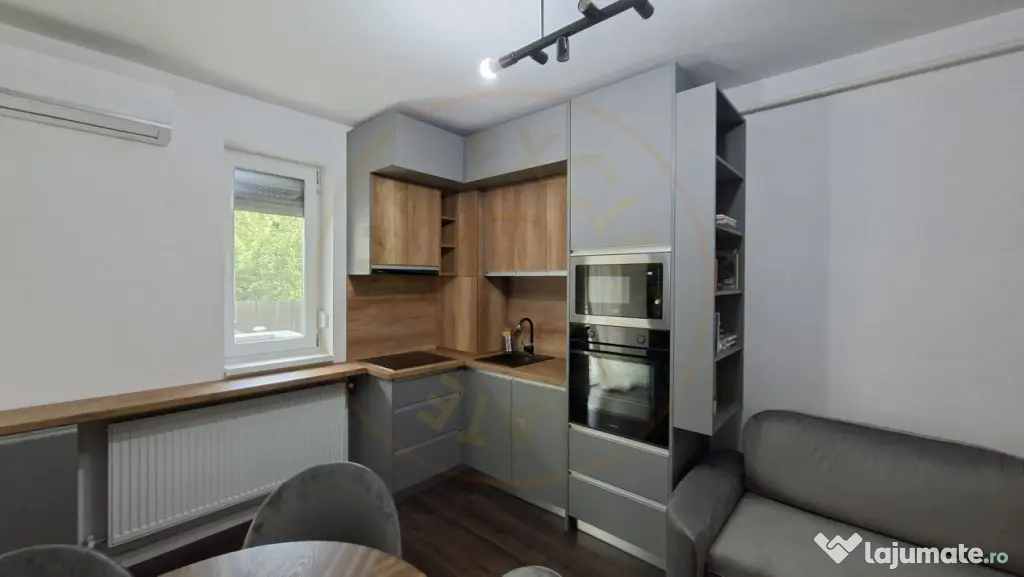 Studio modern bloc nou cu gradina proprie si loc de parcare