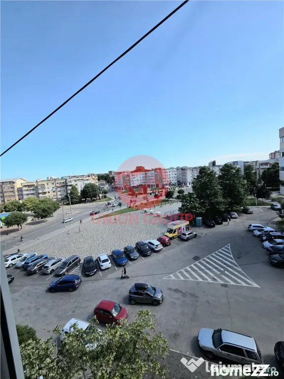 Apartament Superb, 2 Camere, Decomandat, Centru Navodari