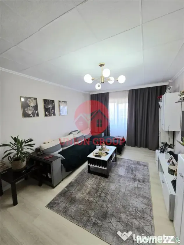 Apartament Superb, 2 Camere, Decomandat, Centru Navodari