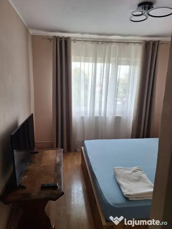 Regim hotelier, 2 camere, Micro 17, 200 lei/noapte