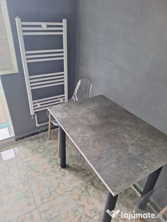 Regim hotelier, 2 camere, Micro 17, 200 lei/noapte