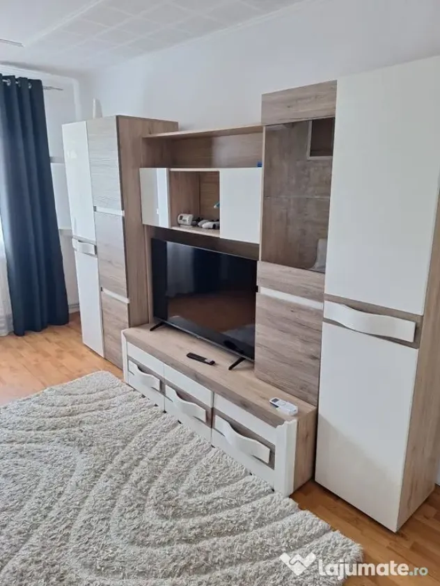 Regim hotelier, 2 camere, Micro 17, 200 lei/noapte