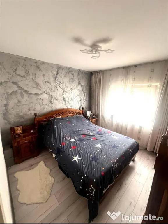 SOARELUI - ETAJ 2 - BLOC IZOLAT - 3 CAMERE - 2 BAI - CENTRAL