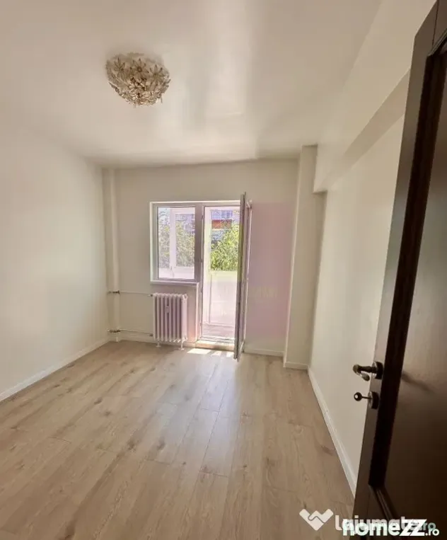 Apartament 4 camere Stefan Cel Mare-Badea Cartan