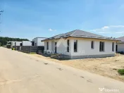 Balotești 2 Case parter, 120 mp, teren 423m, utilități 