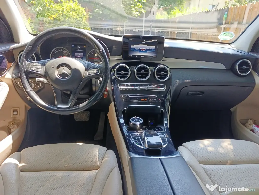 Mercedes Benz glc 250
