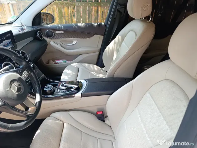 Mercedes Benz glc 250