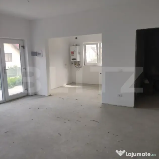 Apartament tip spațiu comercial cu terasă spectaculoasă ?