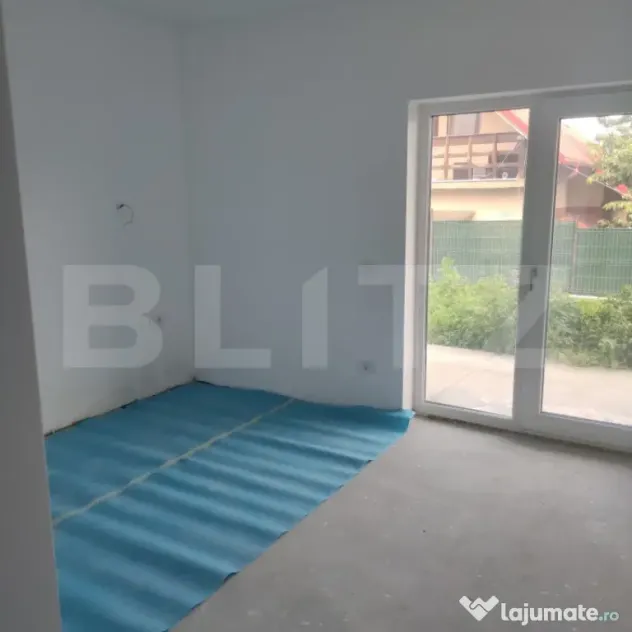 Apartament tip spațiu comercial cu terasă spectaculoasă ?