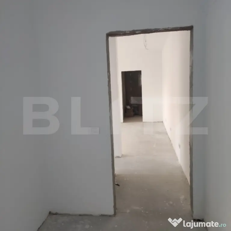 Apartament tip spațiu comercial cu terasă spectaculoasă ?