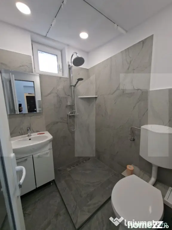 Apartament cu 3 camere, decomandate, recent renovat, Targu S - Targu Secuiesc (Covasna)